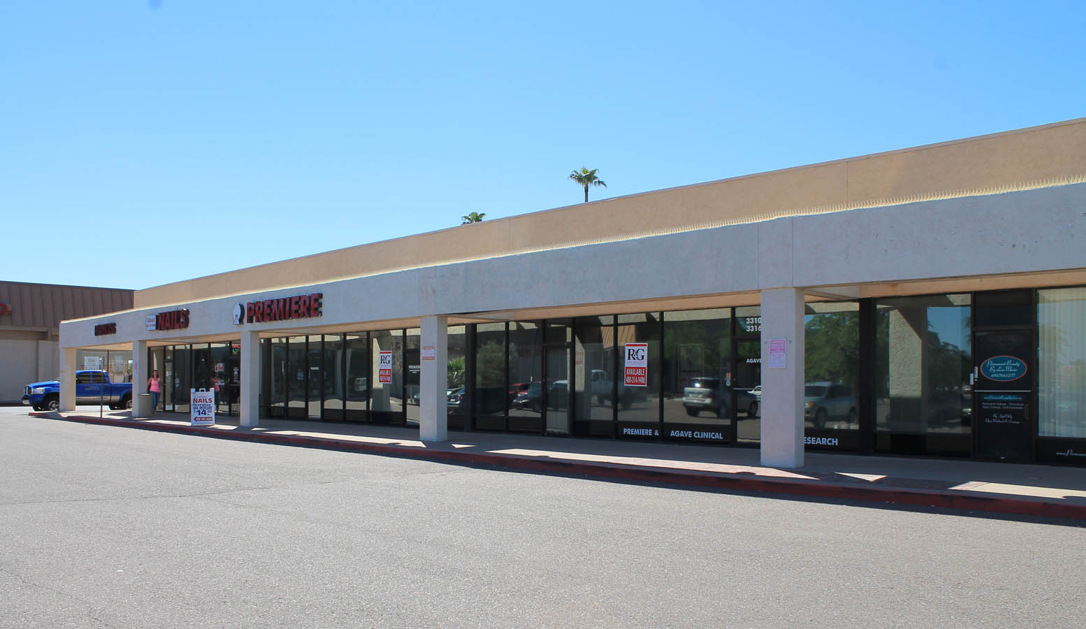 Jared Lively Leased Walgreens Plaza to Fancy Pets Dog Grooming REIN